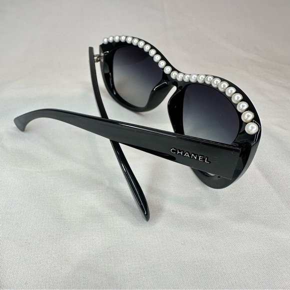 Chanel Black Sunglasses - Picture 1 of 9